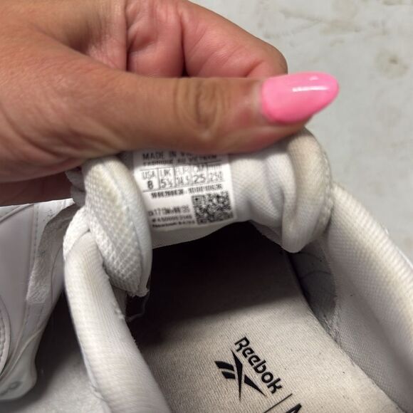 Reebok White Sneakers - Memory Tech Inside - Great Condition - Women's Size 8 - Picture 5 of 6